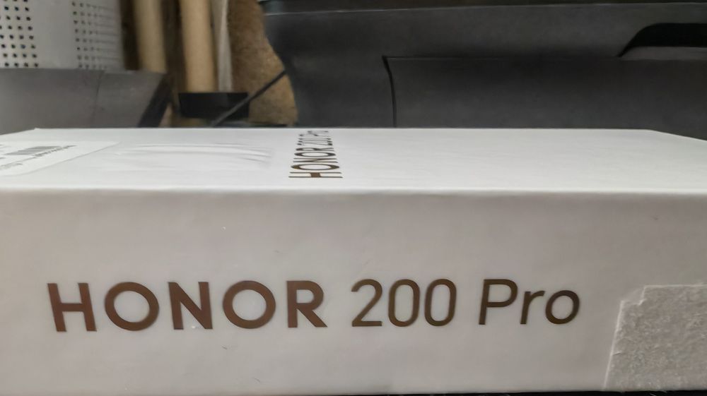 Продавам honor 200 pro