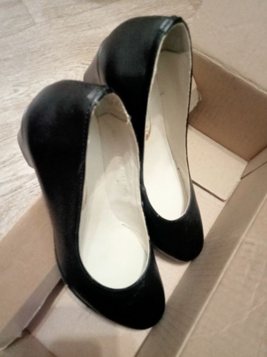 Туфли . Форма . 37 размер.