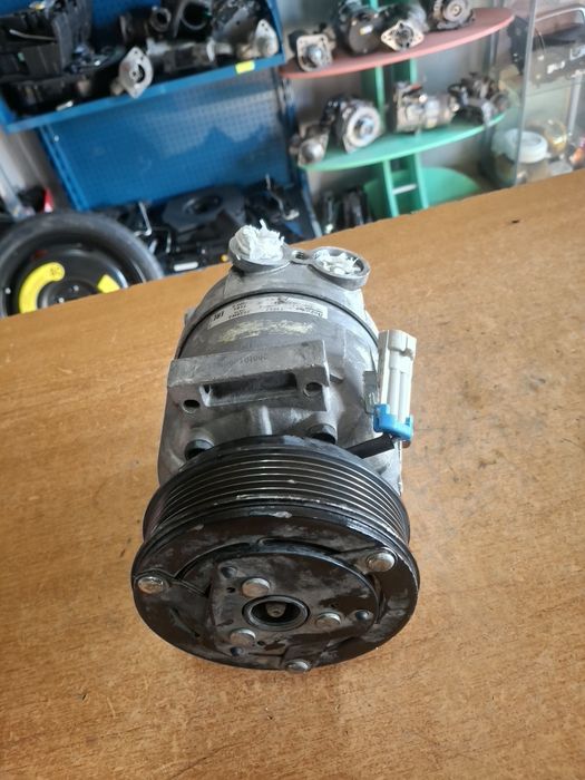 Compresor aer condiționat Opel Vectra C  SIGNUM 1.9 CDTI