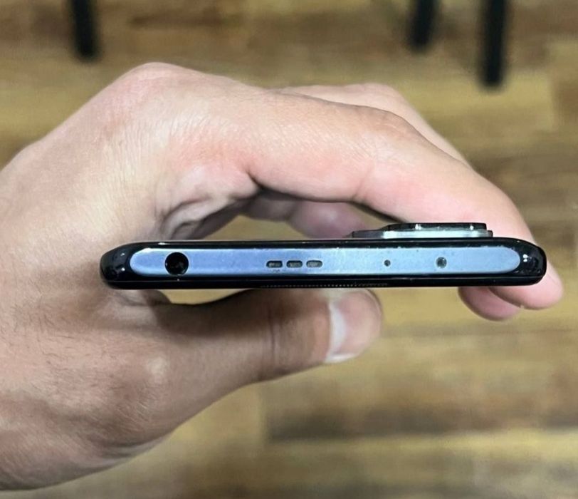 Redmi note 10 pro 8/128gb.