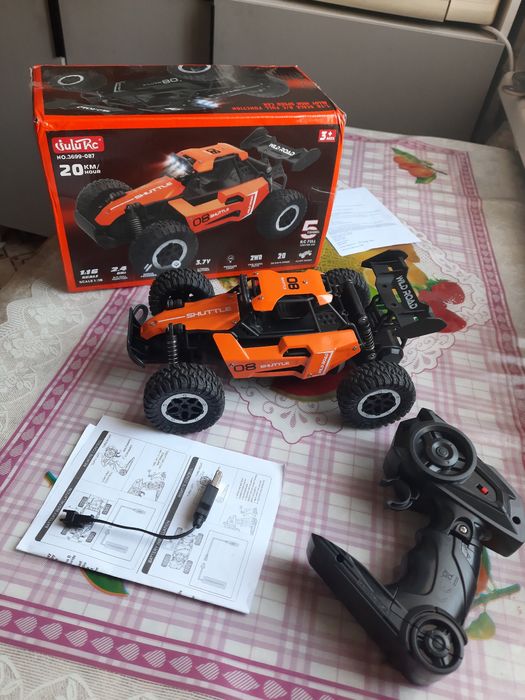 Радиоуправляемый гоночный автомобиль