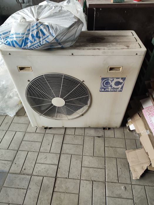 Продам кондиционер напольный