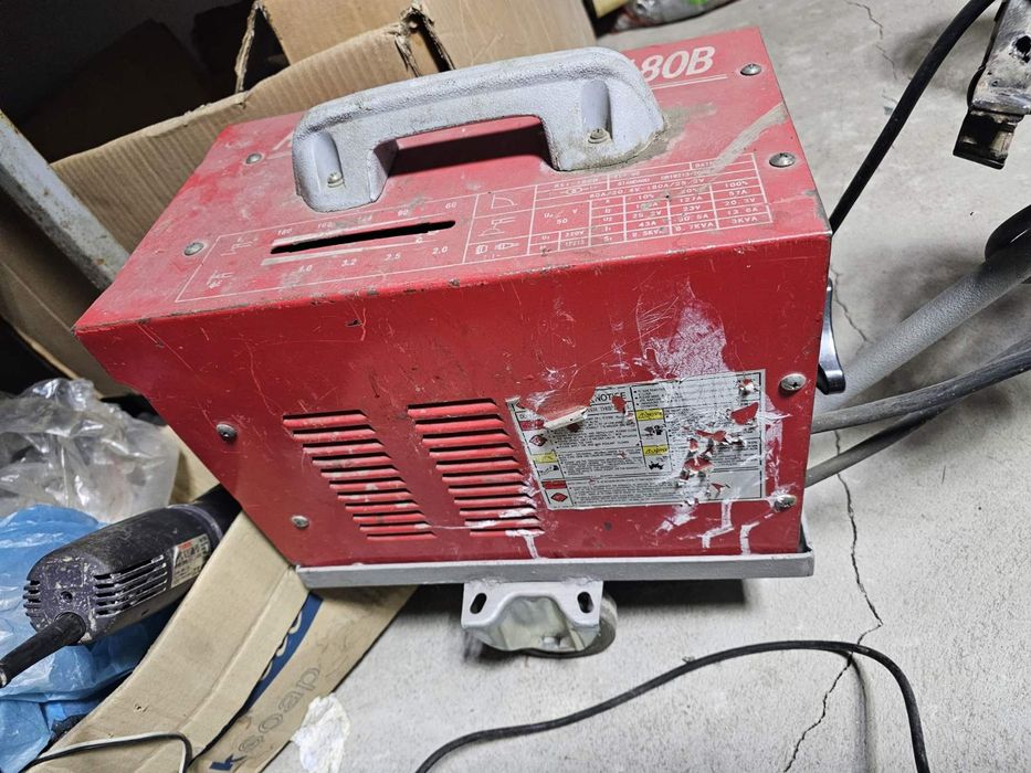 Електрожен работи добре