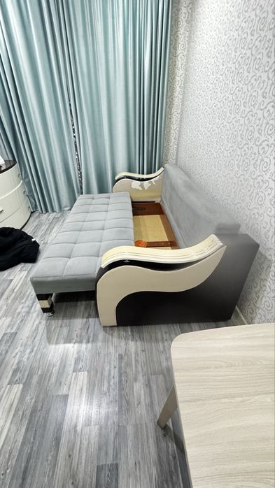 Продам диван хороший не дорого двухспальная