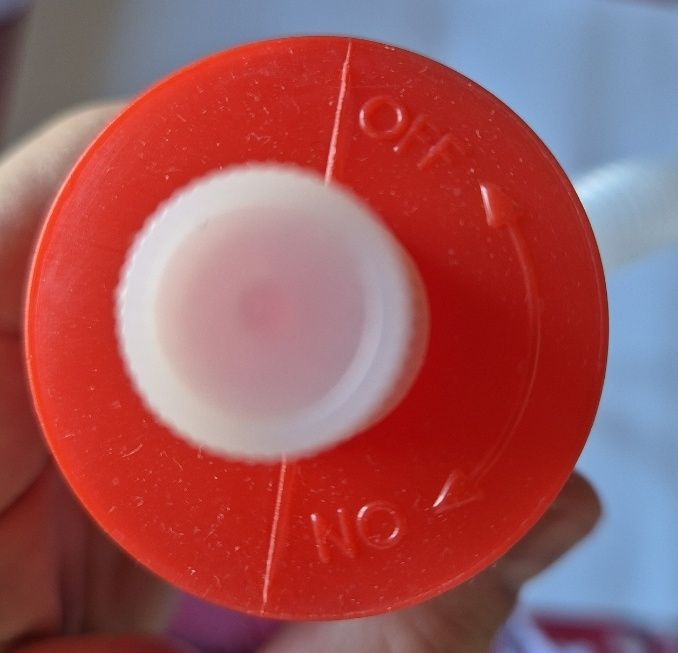 Pompa manuala cu furtun flexibil pentru sifonare, sigura ptr carburant