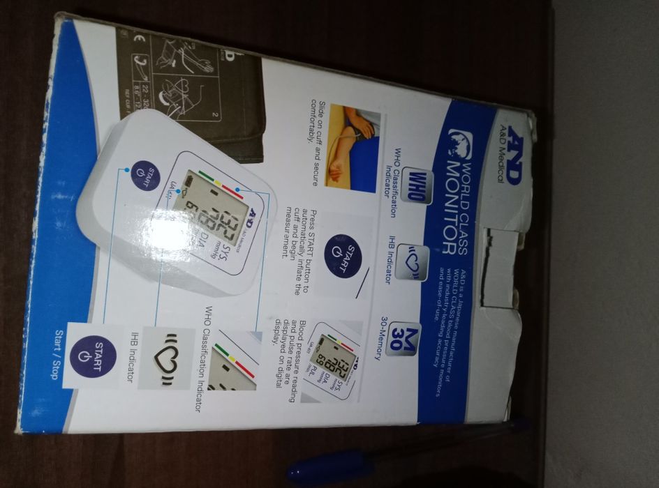 Tensiometru digital de braț nou.