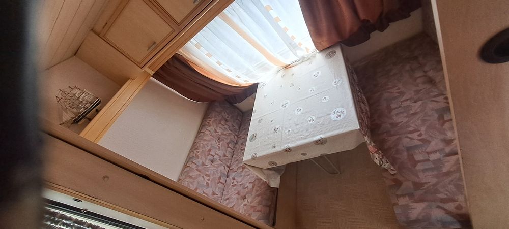 RULOTA DE inchiriat...4/5locuri  668kg,carnet cat.B