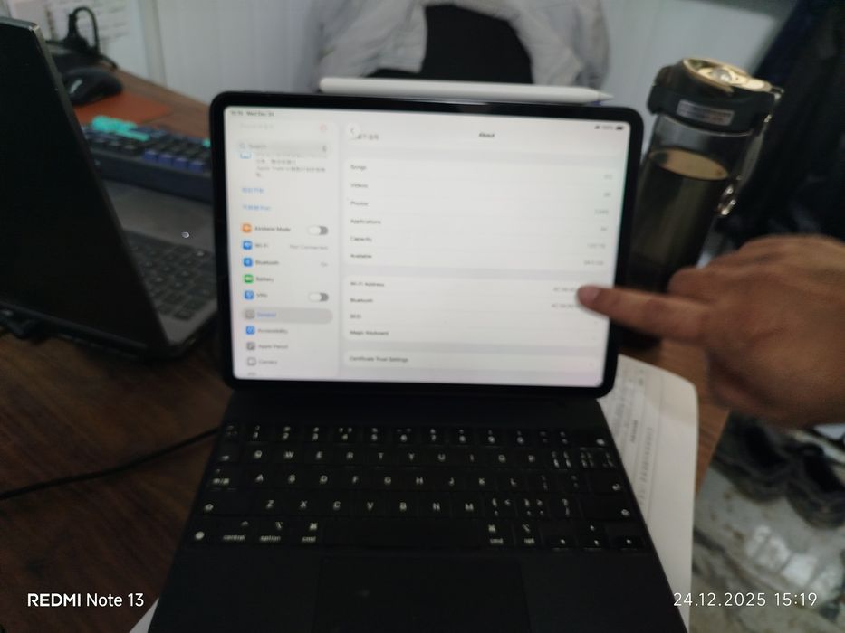 Продаётся ipad pro 2018 11"   1T
magic keyboard

apple pencil 2

ipad