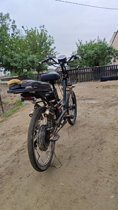 Elektro velosiped sotiladi