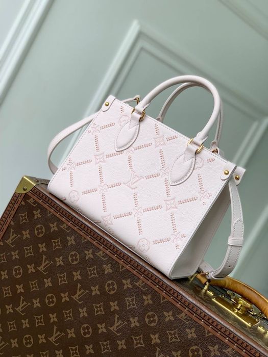 Geanta Louis Vuitton OnTheGo
