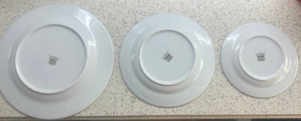 Продаётся сервиз на 12 персон