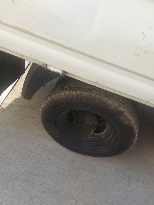 Кия бонго 1.2 сотилади