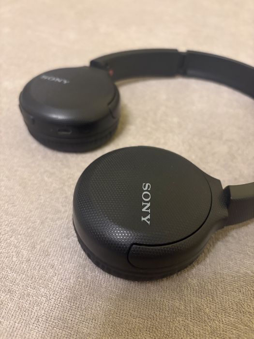 Casti sony noi.