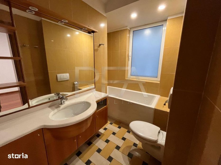 Apartament 4 camere  Resedinta
