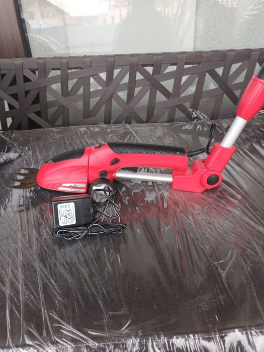 Masina de tuns iarba si gard viu