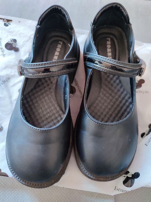 Продам туфли 32 и 33 размер