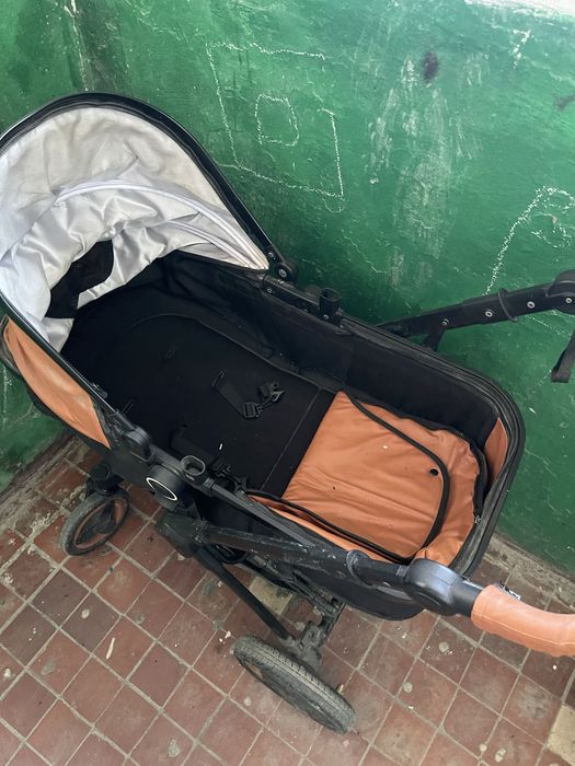 Продам коляску за 10 тыс
