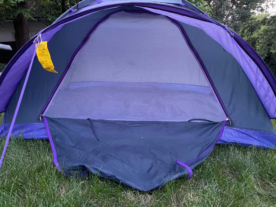 Cort pentru doua persoane