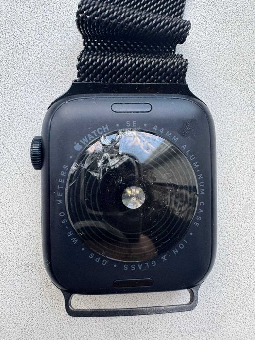 Apple Watch SE на запчасти