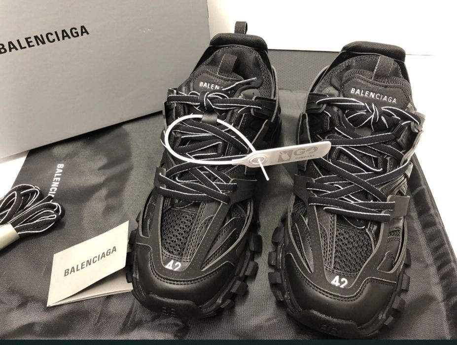 Balenciaga track