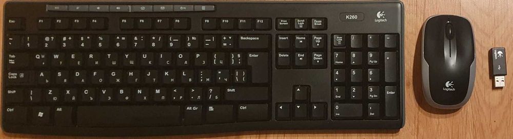 Продавам безжичен комплект клавиатура/мишка Logitech