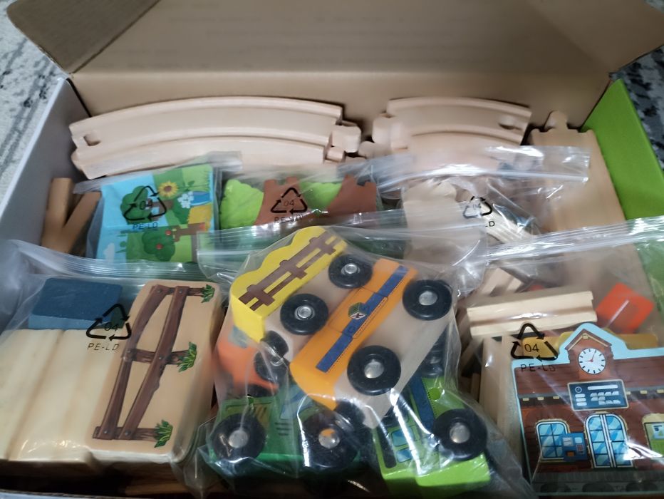 Дървено влакче с релси (ферма)