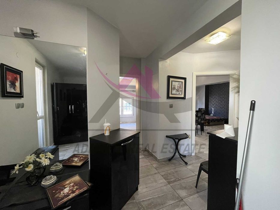 Продава се Тристаен апартамент в Варна, Лятно кино Тракия - 116 кв.м за 1555 €/кв.м - Снимка #3