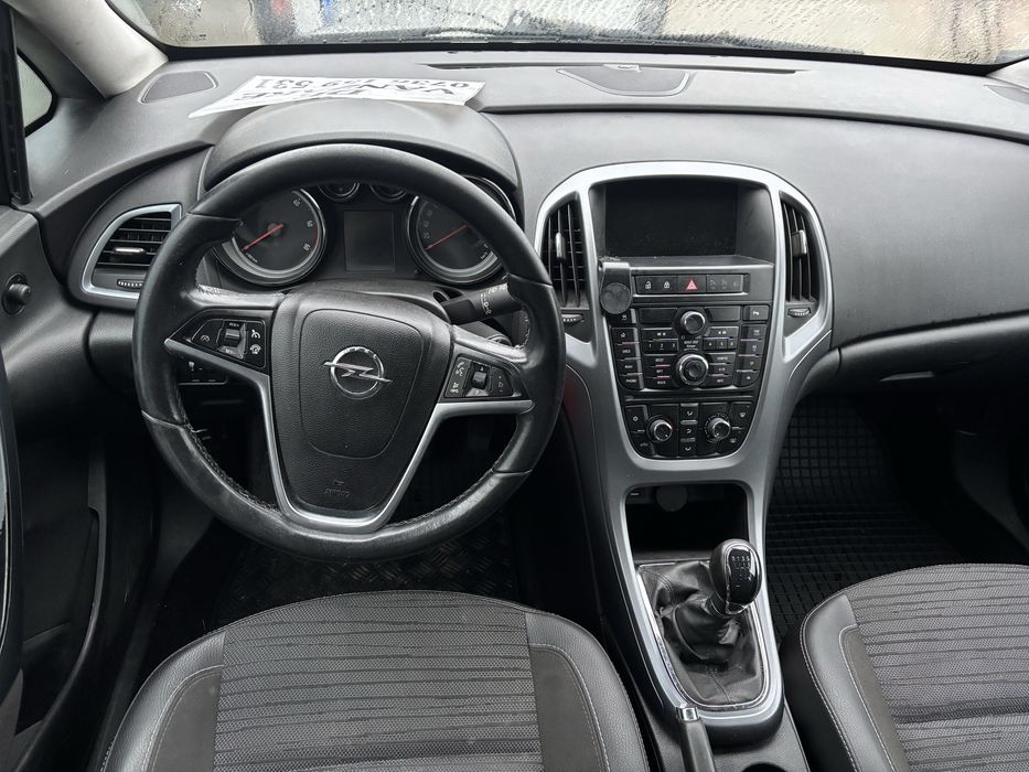 Punte spate opel astra j   Break sport tourer  2019