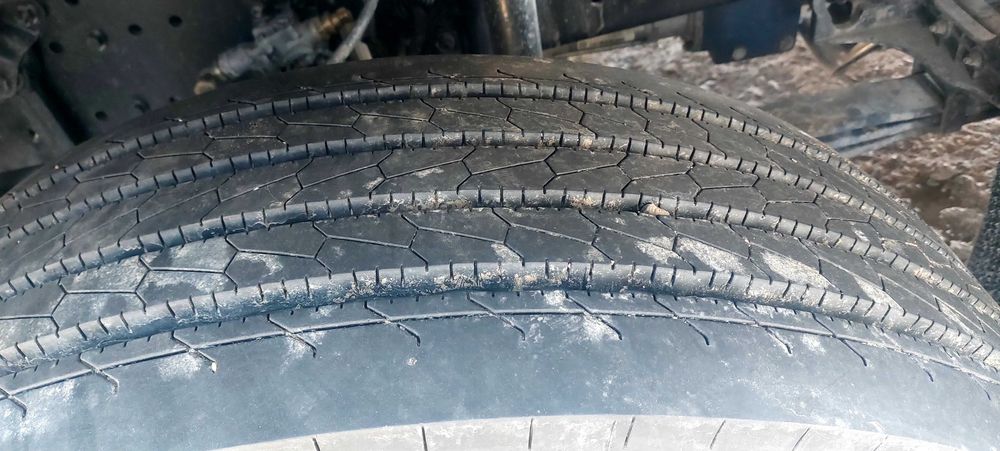 Продам шины 315/70 R22.5