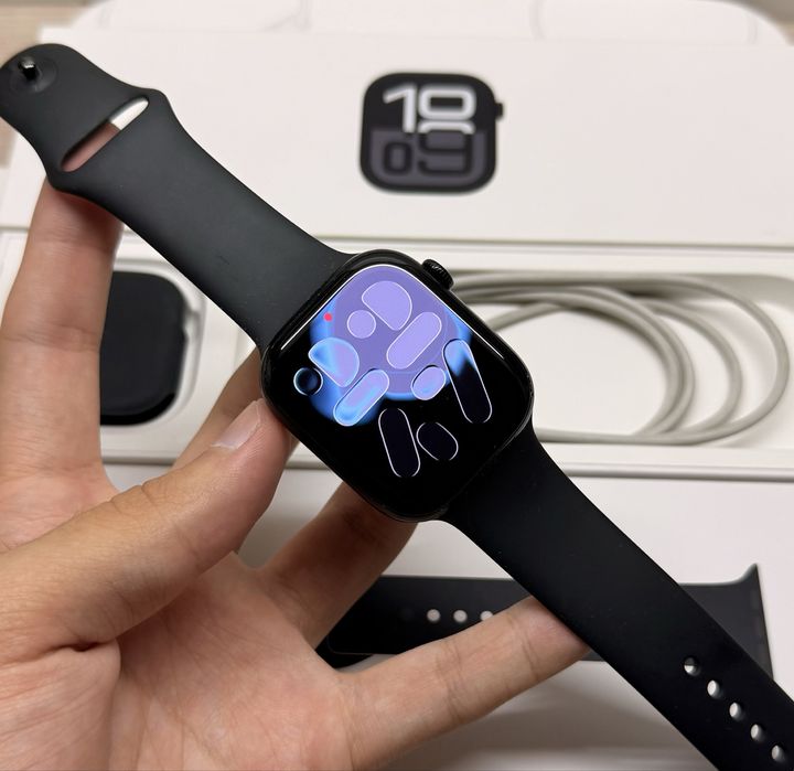 Apple Watch 10 46mm 100% Jet Black