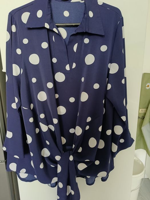 Продам блузку 58 размера