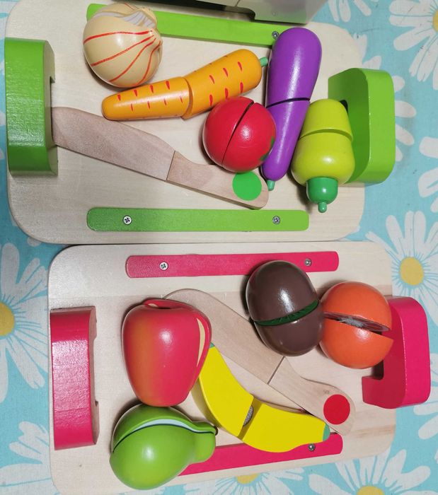 Дървени занимателни играчки.