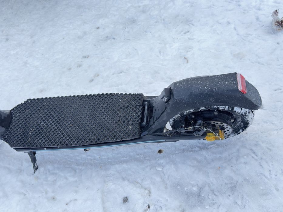 Продам электросамкат  Joyur C10