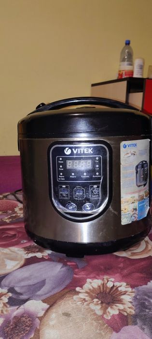 Продам мультиварку VITEK VT-4278