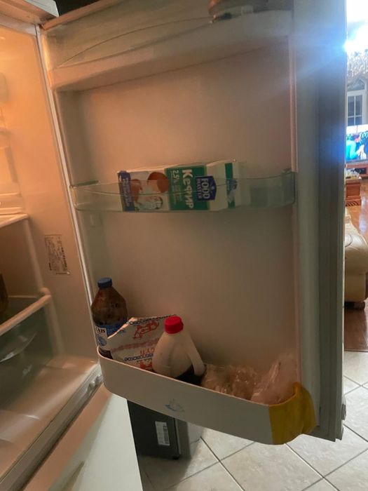 Продам холодильник