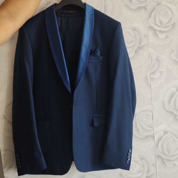 Продам костюм комплект