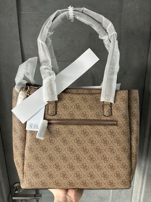 Geanta de umar Guess