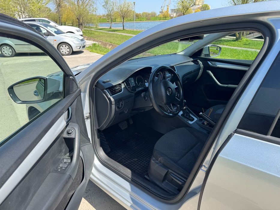 Skoda Octavia 1.6TDI DSG•Navi