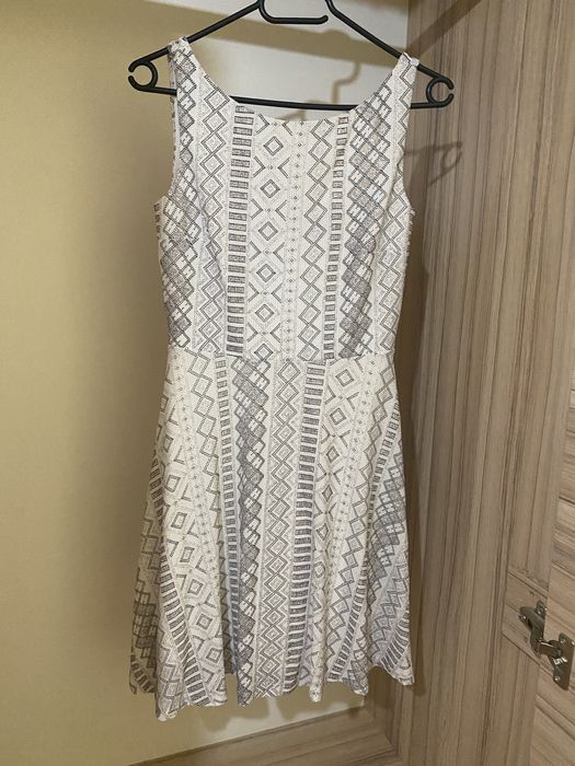 Елегантна рокля Trendyol