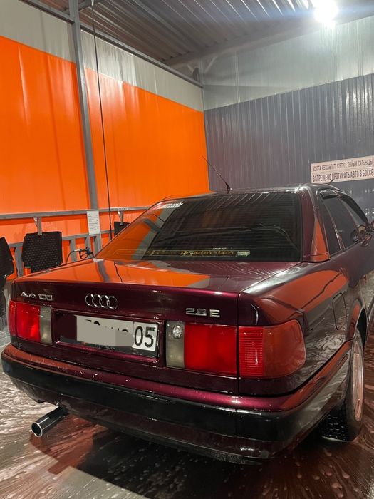 Продам Ауди 100s4  о/б 2.8