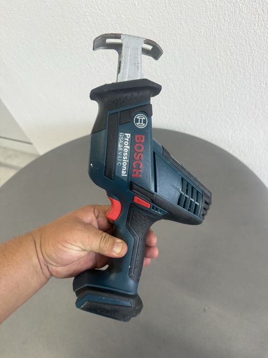 Акумулаторен саблен трион Bosch Professional GSA 18 V-LI C (Само тяло)