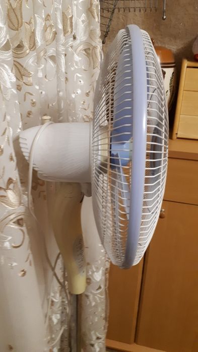продам вентилятор напольный Витэк новый з режима ..автоповорот ...пул