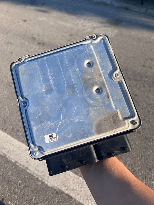 Vand ECU Golf 5 motor 1.4 tsi twincharger