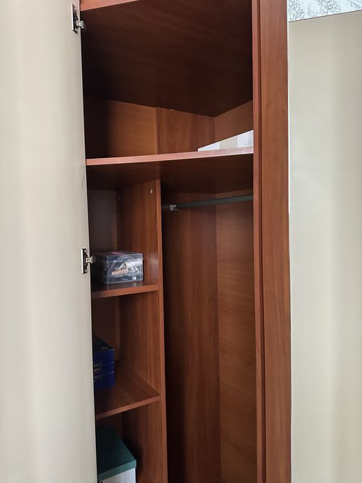 Продам шкаф - гардероб