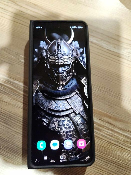 Samsung galazy Z fold 4 1tb