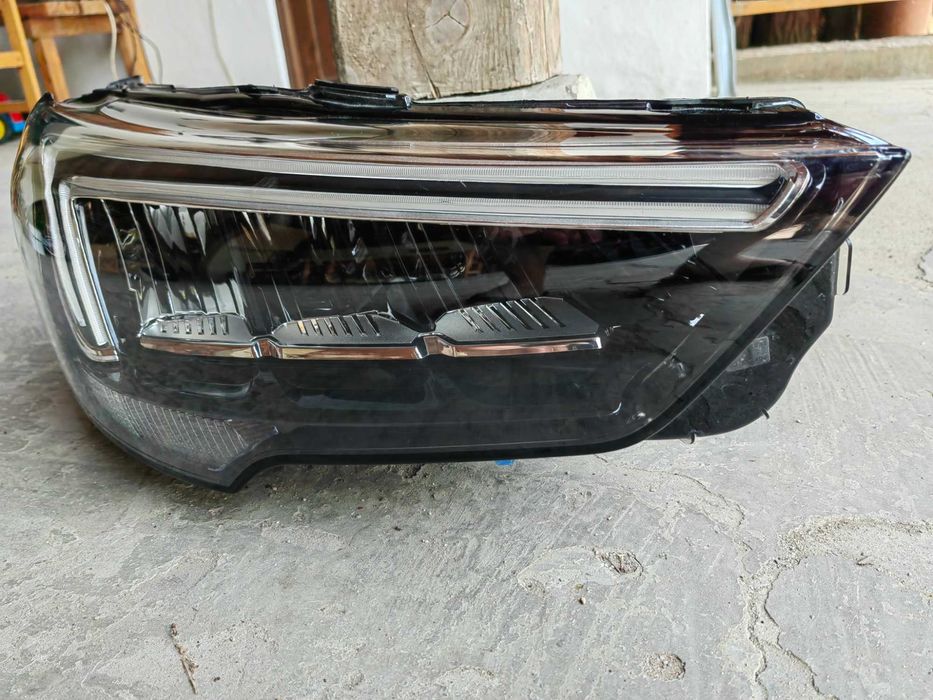 Фар Opel Crossland X LED 22г. десен / Фар Опел Кросланд Оригинален