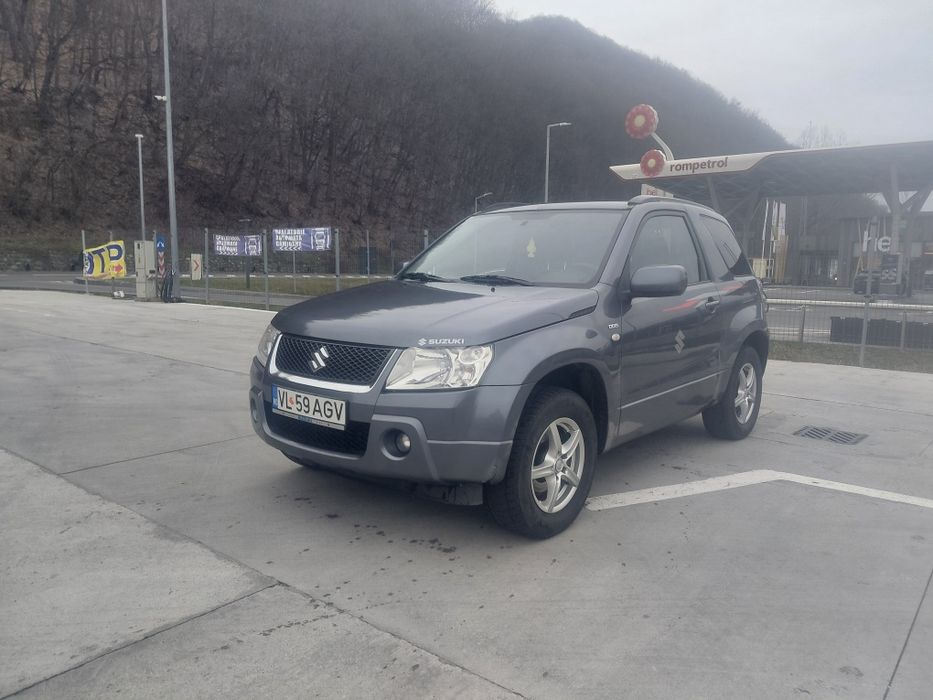 Vand Suzuki  Vitara 4x4 la buton 1,9 diesel 130 cai an 2008 euro 4 km 123000 reali !