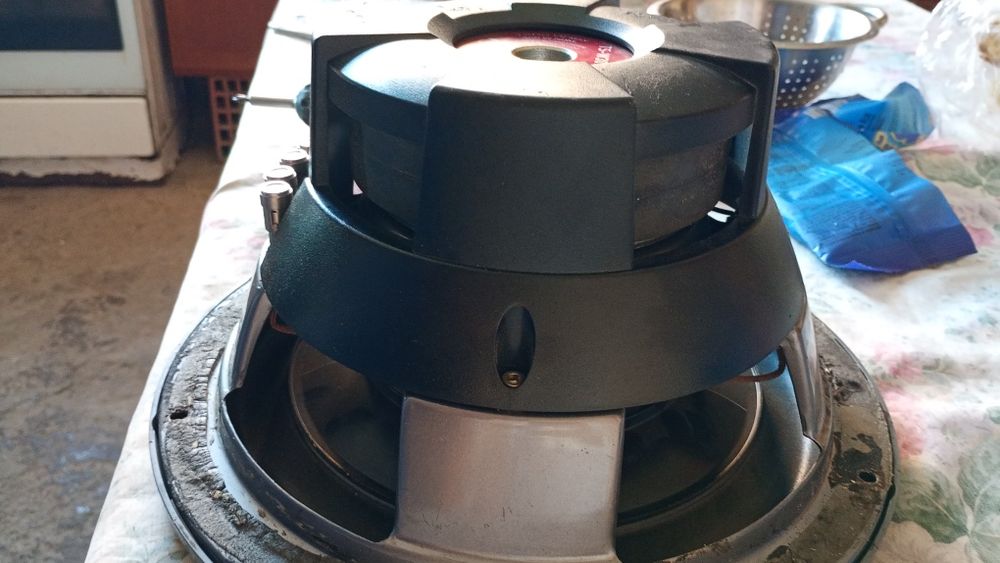 12 инчов бас говорител пайнер