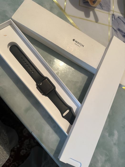 Продам Apple Watch Series 3