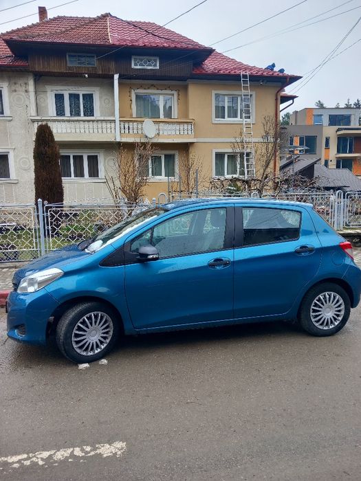Vând  Toyota Yaris ,în Câmpulung Moldovenesc